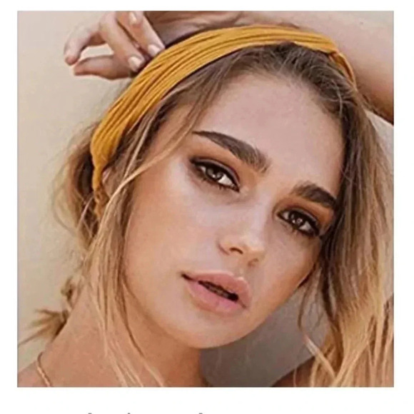 Bohemian Crisscross Headband - Picture 2 of 4